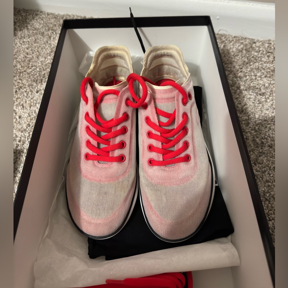 Chanel sneakers. - Picture 4 of 5